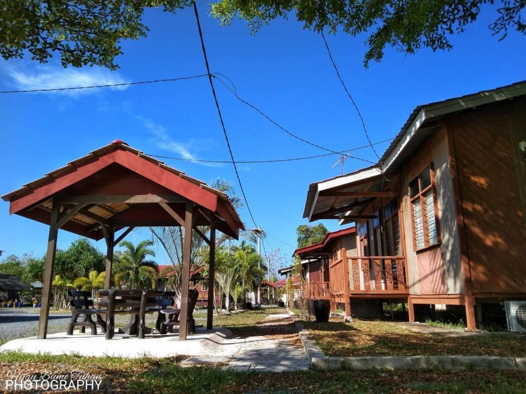 Tamteh Homestay Ayer Hitam Exterior foto