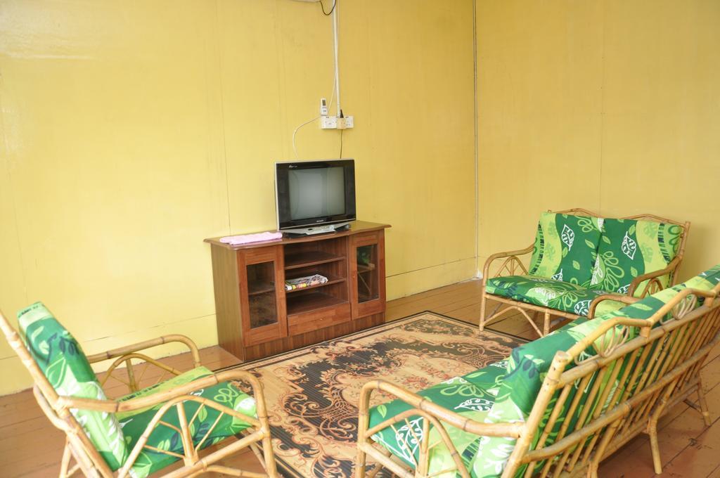 Tamteh Homestay Ayer Hitam Quarto foto